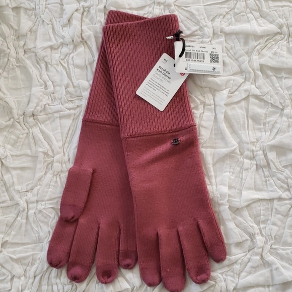 lululemon athletica Accessories - NWT LULULEMON Merino Wool Scroll On Tech Gloves!!!